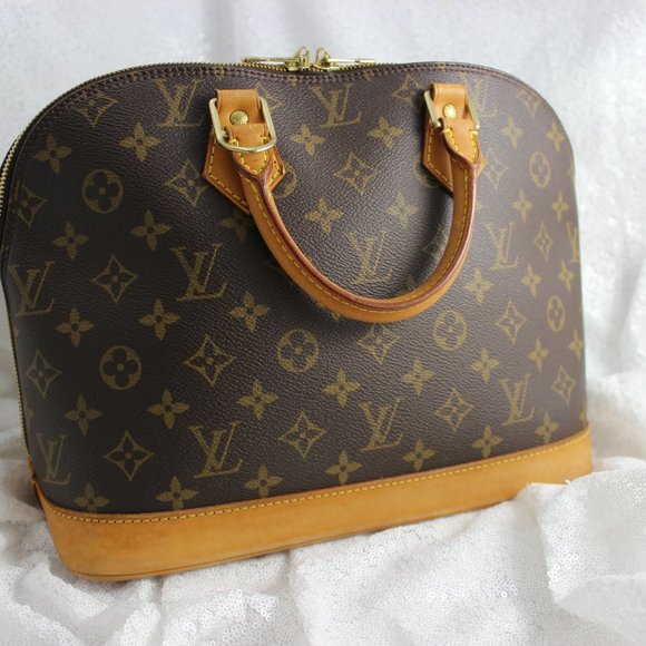 Louis Vuitton Alma PM - Monogram - Picture 4 of 10